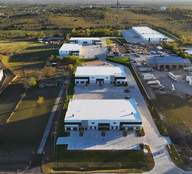 More Photos Of 1340 FM 2001, Buda Unknown For Lease