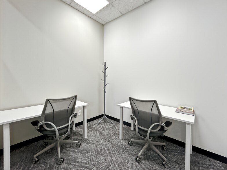 More Photos Of 30 Powerhouse St, Toronto Coworking Space