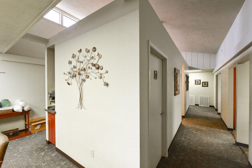 More Photos Of 602 N Gray St, Caldwell Medical For Sale