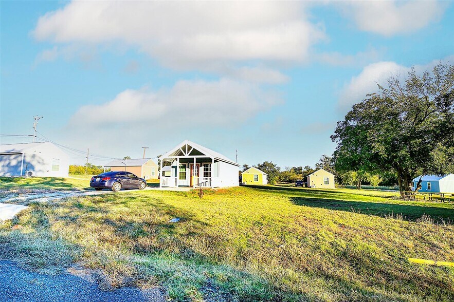 More Photos Of 509 Ussery St, Bowie Manufactured Housing Mobile Home Park For Sale