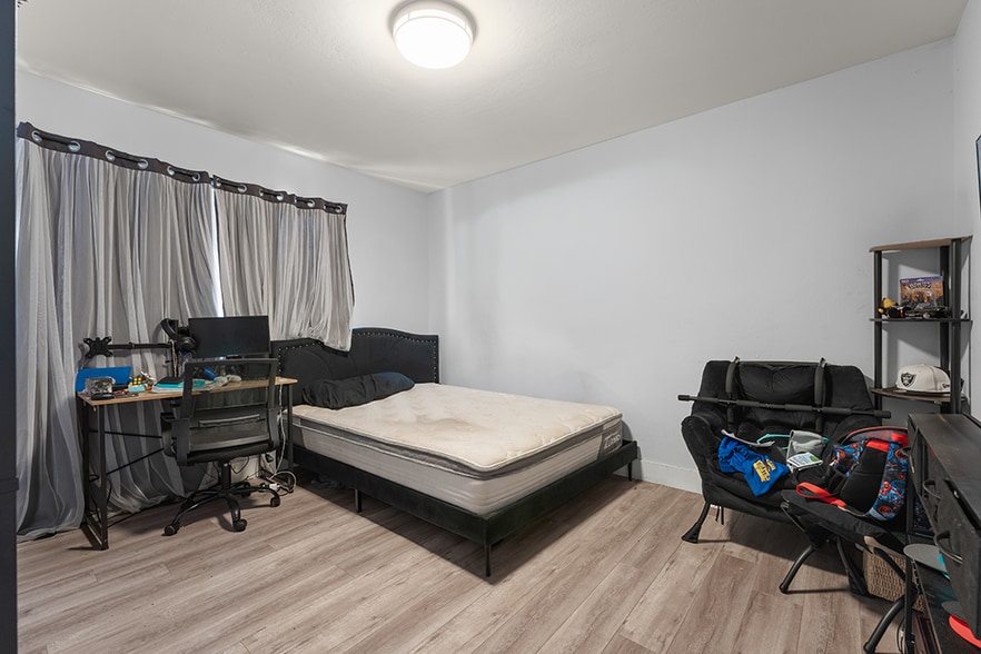 More Photos Of 2100 Sahara Way, Santa Clara Apartments For Sale