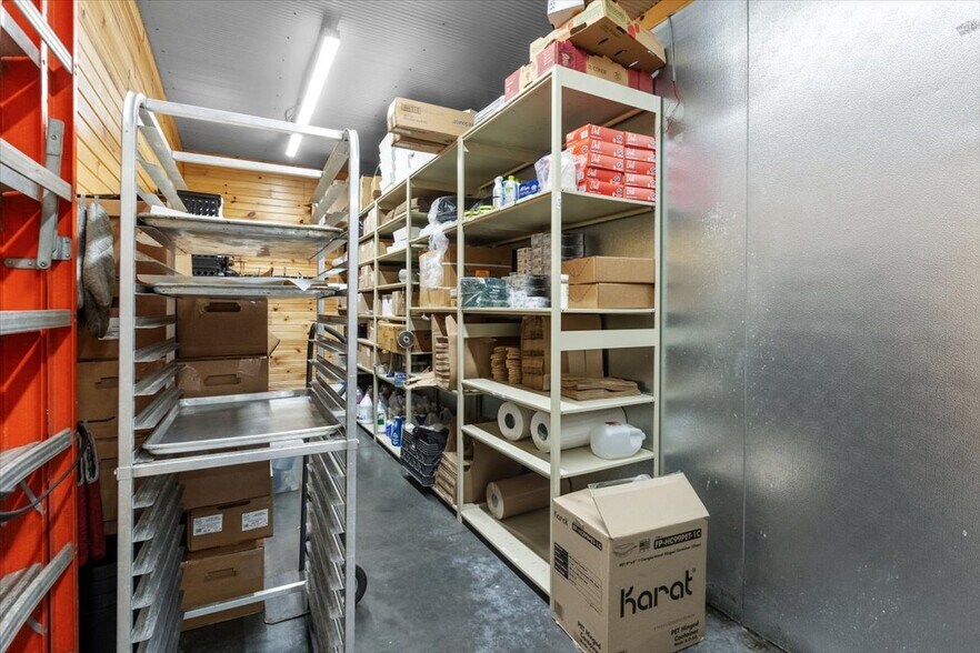 More Photos Of 501 Veterans Memorial Hwy, Council Bluffs Freestanding For Sale