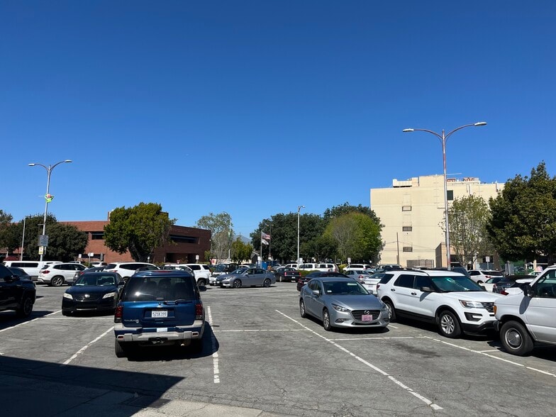 More Photos Of 341 Main St, Salinas Office For Lease