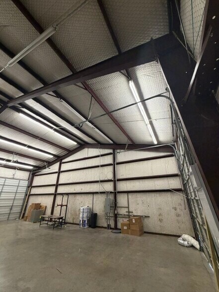 More Photos Of 130 Ralph Ablanedo Dr, Austin Unknown For Lease