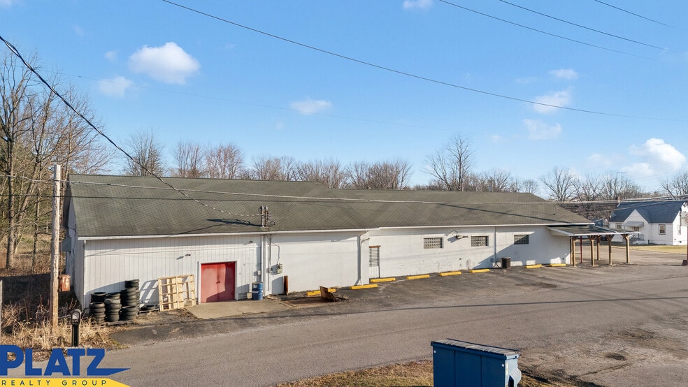 More Photos Of 2362 S Canal St, Newton Falls Storefront For Sale