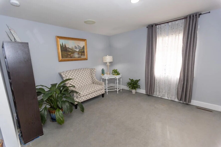 More Photos Of ,  Unknown For Sale