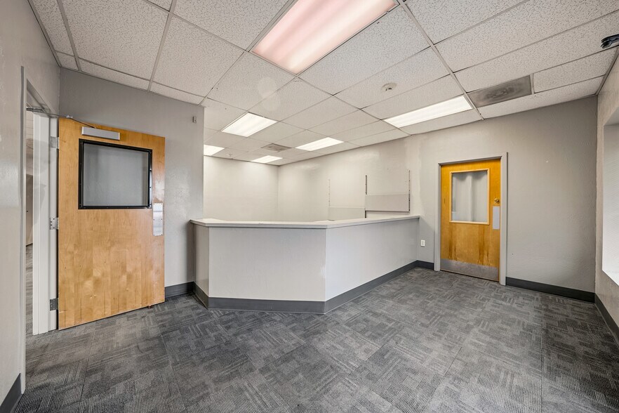 More Photos Of 7338 Crater Lake Hwy, White City Freestanding For Sale
