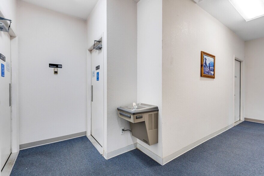 More Photos Of 19336 Goddard Ranch Ct, Morrison Light Manufacturing For Lease