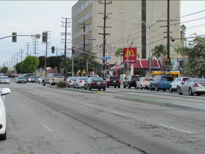 More Photos Of 3137 W Imperial Hwy, Inglewood Auto Repair For Lease