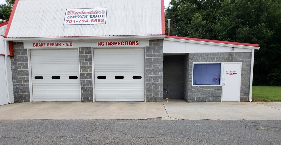 More Photos Of 851 Union St S, Concord Carwash For Sale