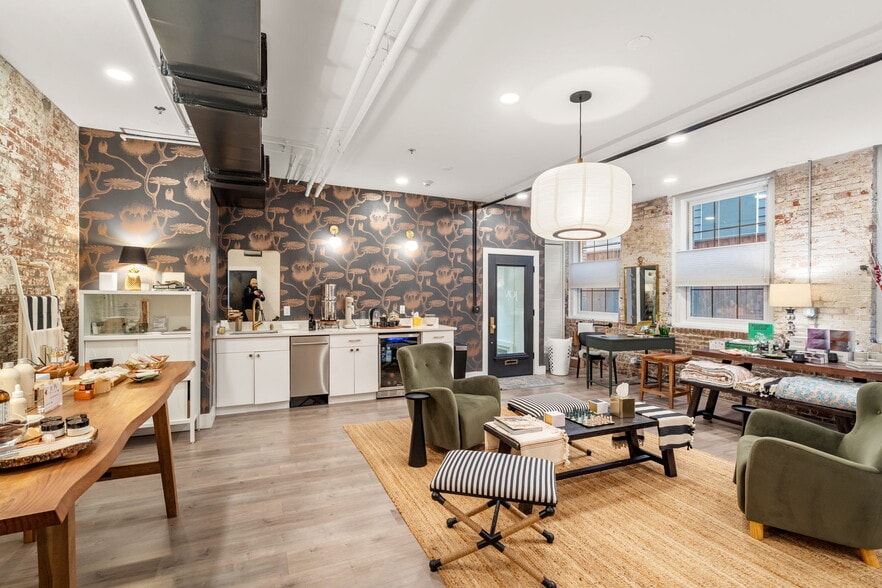 More Photos Of 24 Cambridge St, Charlestown Loft Creative Space For Sale