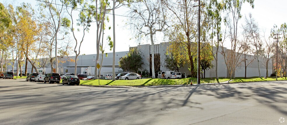 More Photos Of 13012 Midway Pl, Cerritos Warehouse For Lease