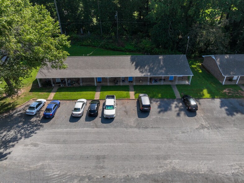 More Photos Of 100 S Kirkland Ave, Elkin Apartments For Sale