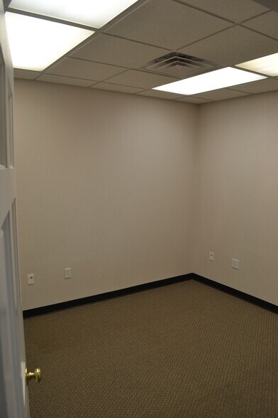 More Photos Of 115 N 6th St, Wausau Medical For Lease