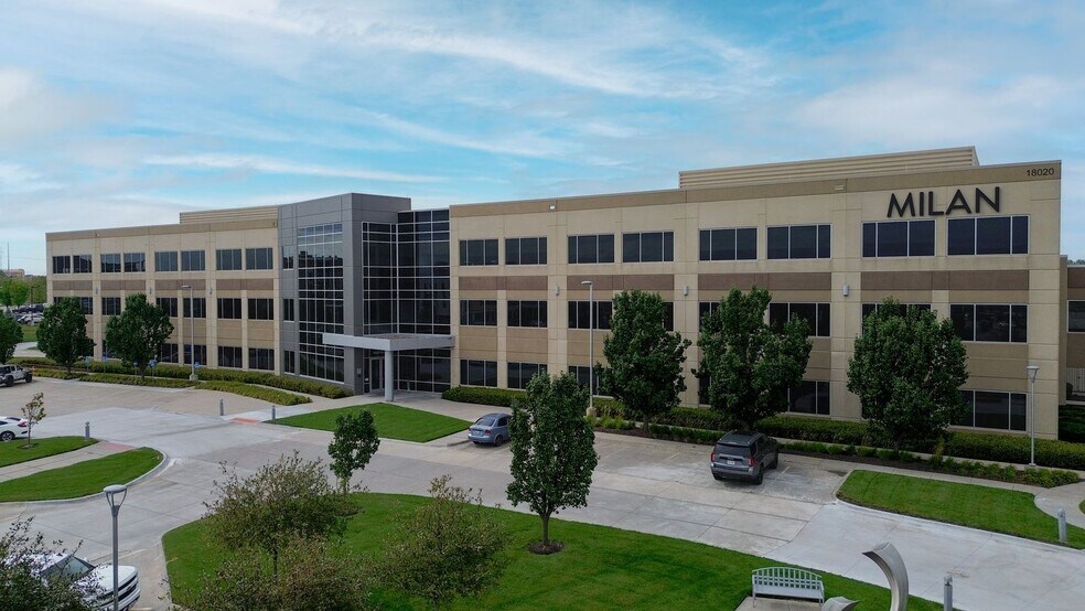 Primary Photo Of 18020 Burt St, Elkhorn Office For Lease
