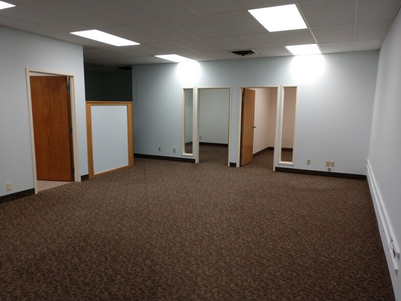 More Photos Of 300 E Saint Germain St, Saint Cloud Office For Sale