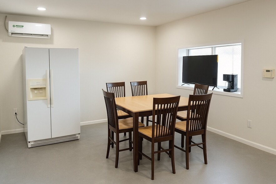 More Photos Of 2925 E US Highway 80, Abilene Warehouse For Lease