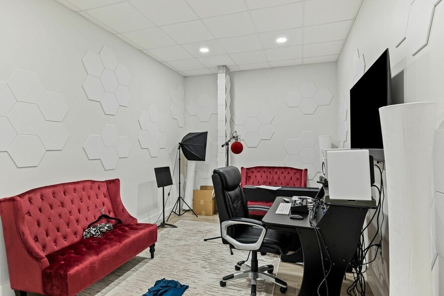 More Photos Of 2801 Burleson Retta Rd, Burleson Storefront For Lease