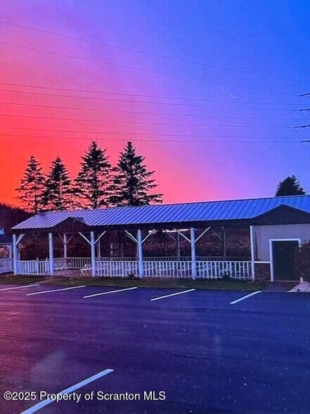 More Photos Of 239 Kennedy Creek Rd, North Abington Freestanding For Sale