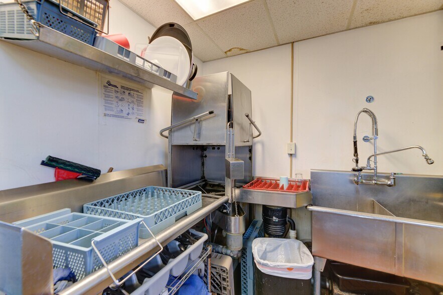 More Photos Of 28 E Main St, Johnstown General Retail For Sale