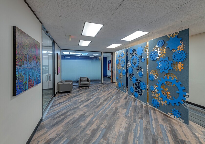 More Photos Of 2600 S Gessner Rd, Houston Office For Sale