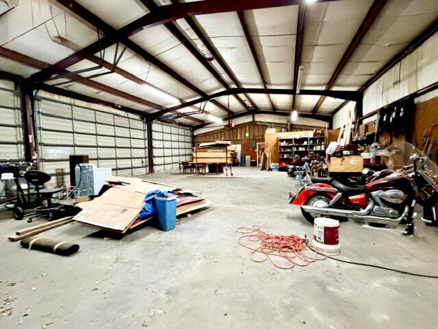 More Photos Of 408 Pasadena Blvd, Pasadena Service For Sale