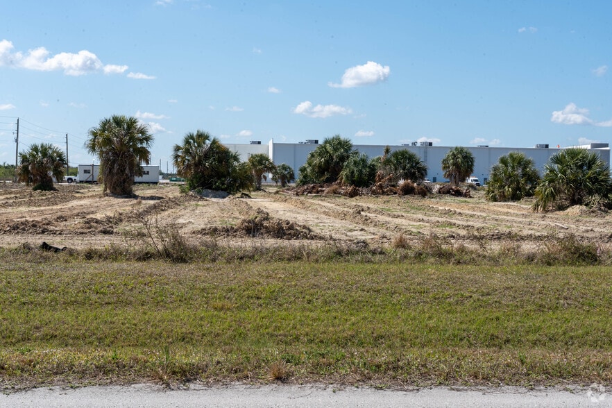 More Photos Of 8001 Northup dr, Punta Gorda Unknown For Lease