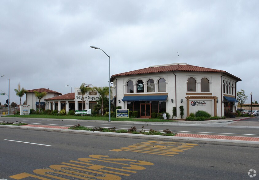 More Photos Of 2880 Santa Maria Way, Santa Maria Storefront Retail Office For Lease
