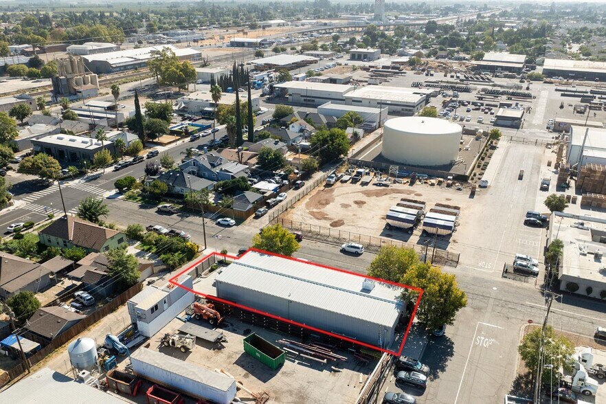 More Photos Of 213 C St, Turlock Warehouse For Sale