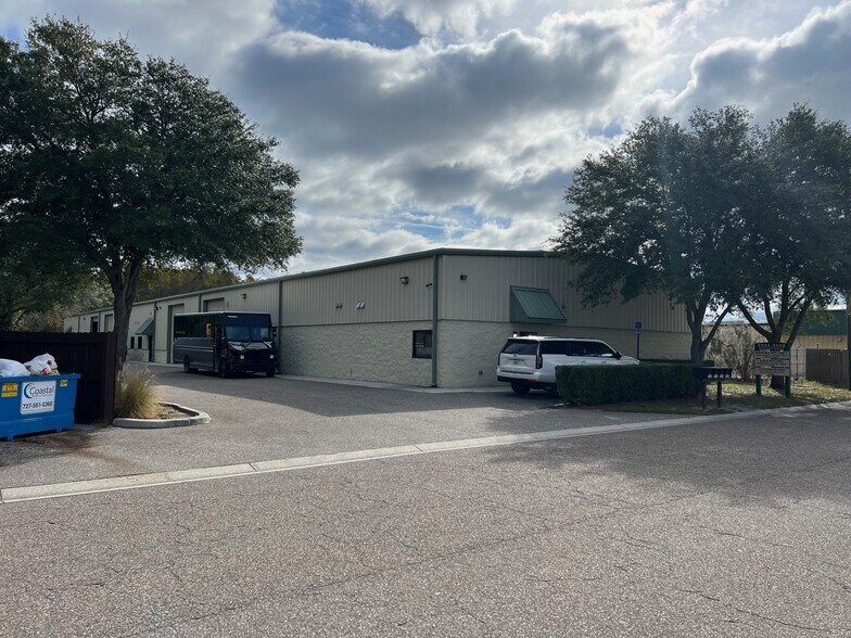 More Photos Of 2552-2558 Merchant Ave, Odessa Warehouse For Lease
