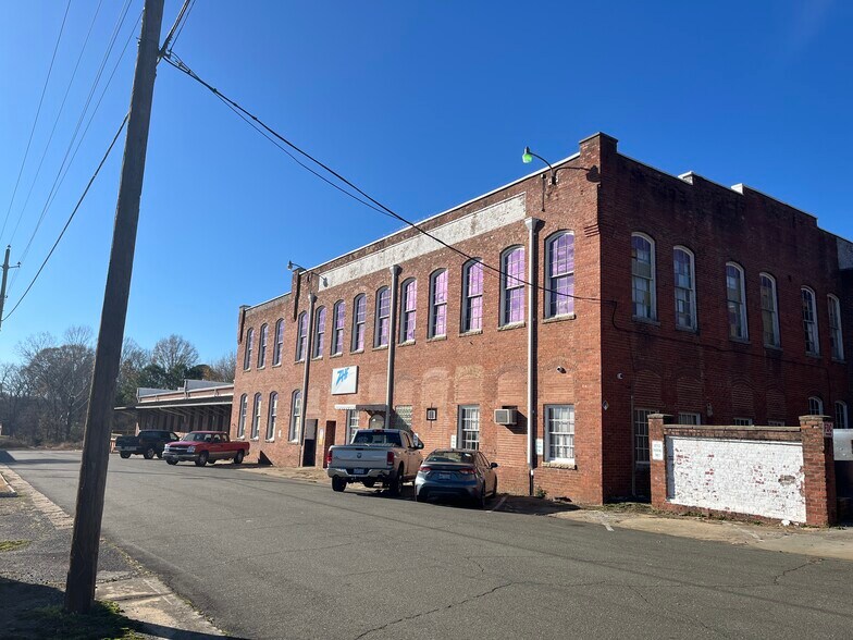 More Photos Of 100 West St, Oxford Warehouse For Sale