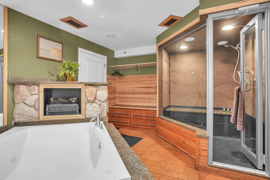 More Photos Of 16W621 S Frontage Rd, Willowbrook Hotel For Sale