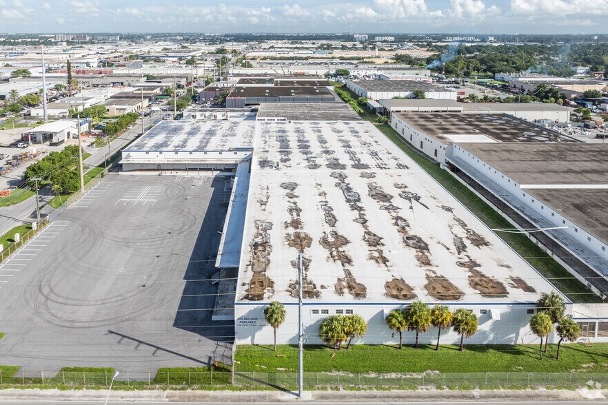 More Photos Of 3455 NW 54th St, Miami Warehouse For Lease
