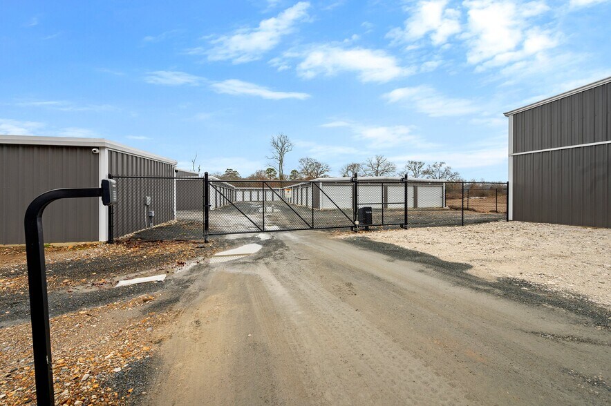 More Photos Of 21 Pinyon Rd, Broken Bow Specialty For Sale