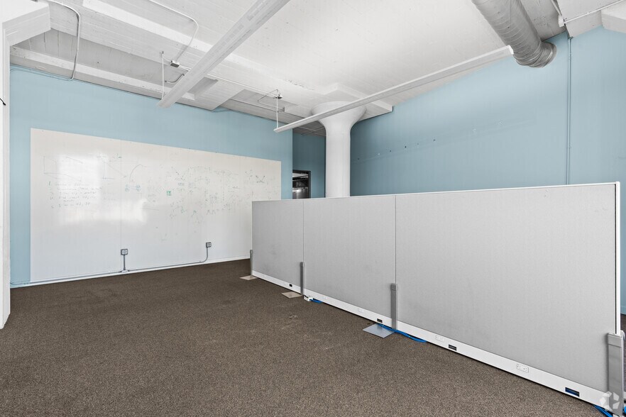 More Photos Of 283 4th St, Oakland Loft Creative Space For Lease