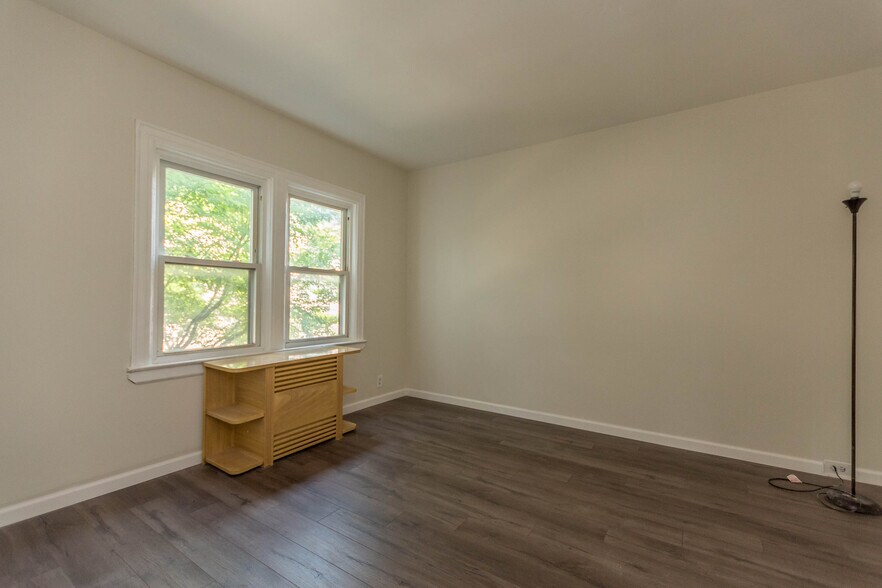 More Photos Of 291 S Lexington Ave, White Plains Apartments For Sale