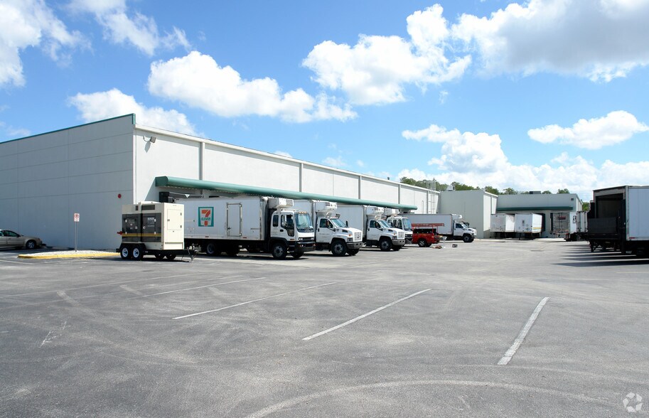 More Photos Of 1630 Prime Ct, Orlando Warehouse For Lease