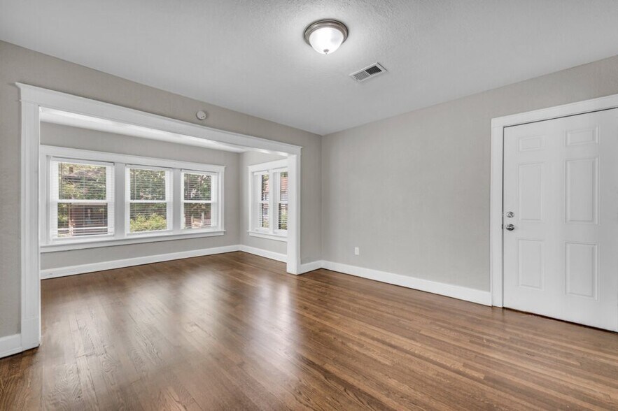 More Photos Of 4017-4023 Harrison St, Kansas City Apartments For Sale