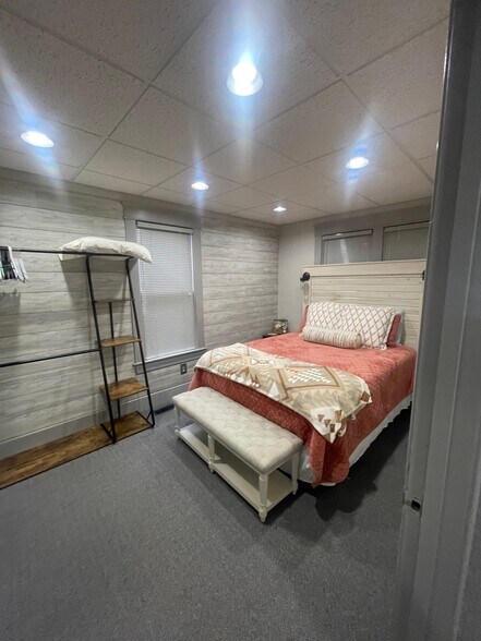 More Photos Of 1904 Washington Ave, Vincennes Office Residential For Sale