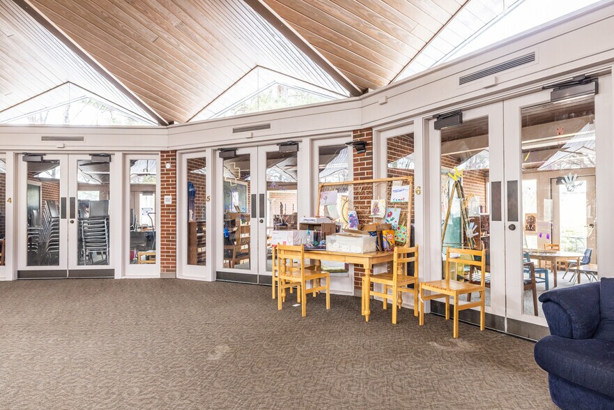 More Photos Of 1790 Lavista Rd NE, Atlanta Specialty For Lease