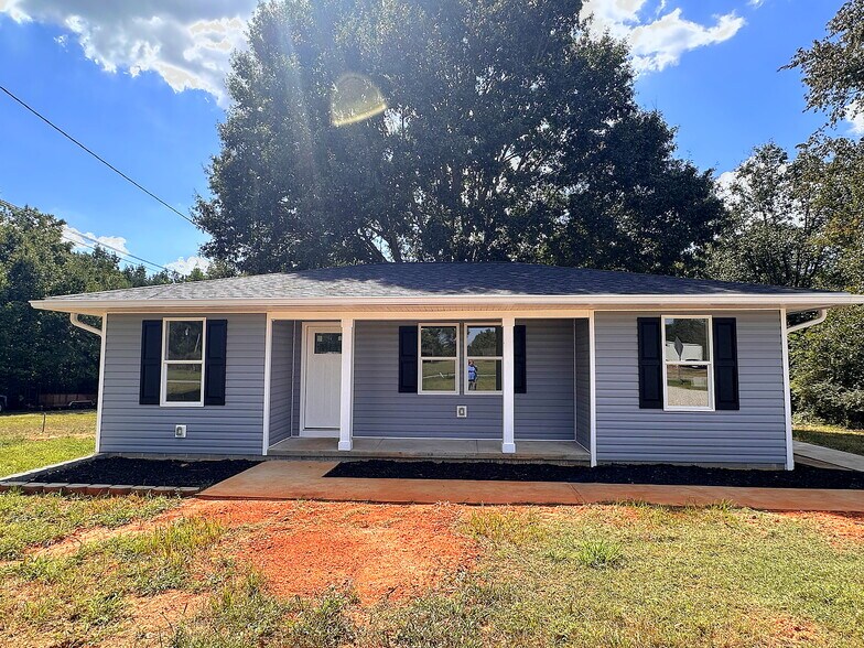 More Photos Of 5735 Fallston Rd, Lawndale Flex For Sale