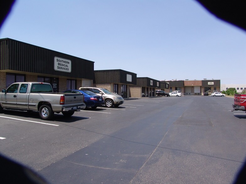 More Photos Of 10203 Kotzebue St, San Antonio Industrial For Sale
