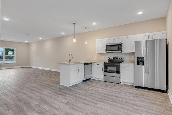 More Photos Of 156 Excell Rd, Clarksville Apartments For Sale