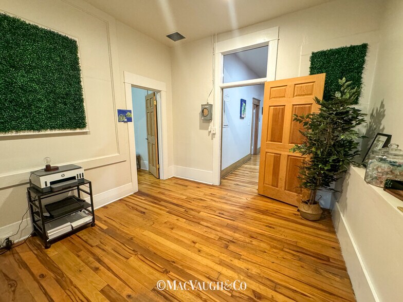More Photos Of 64-90 N Fair Oaks Ave, Pasadena Storefront Retail Office For Lease