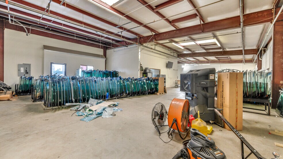 More Photos Of 1885 E Griffith Way, Fresno Warehouse For Lease