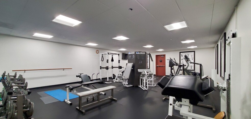 More Photos Of 7200 Redwood Blvd, Novato Office For Lease