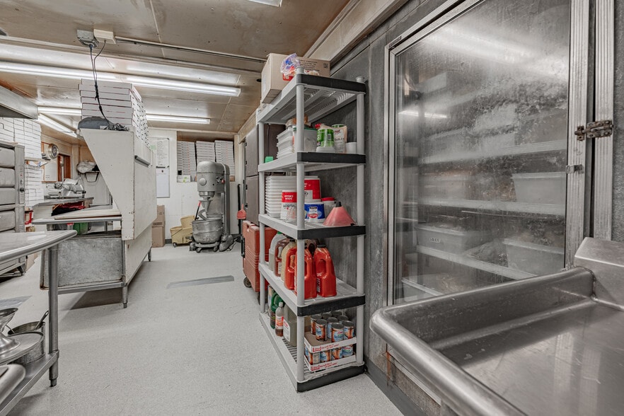 More Photos Of 2575 Academy St, Ransomville Restaurant For Sale