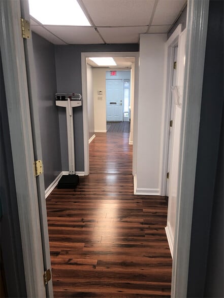 More Photos Of 2563-2567 Capital Medical Blvd, Tallahassee Medical For Lease