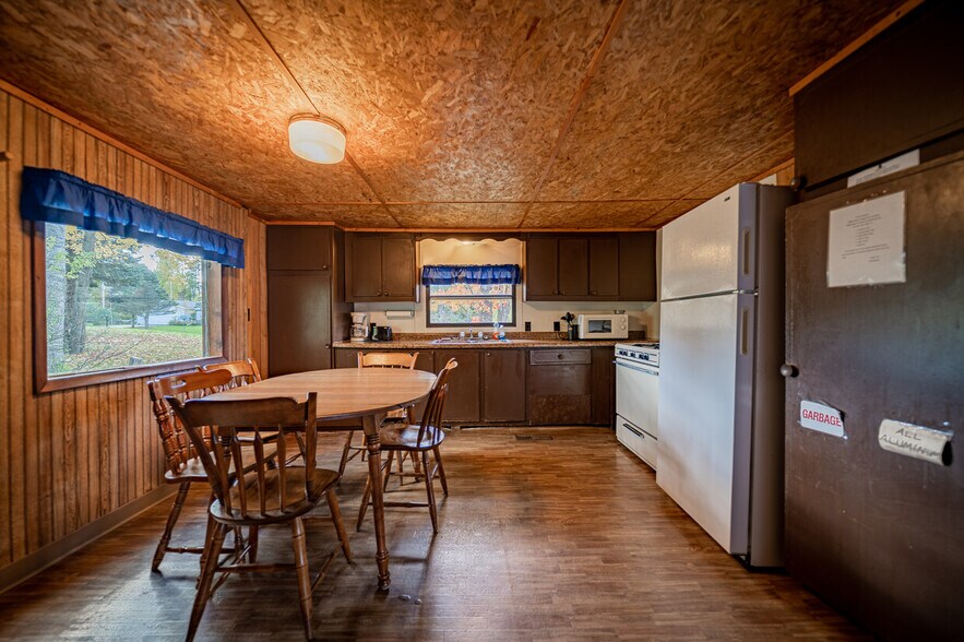 More Photos Of N10120 Parkway Rd, Crivitz Specialty For Sale