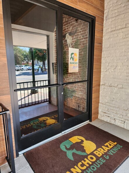 More Photos Of 142-144 N K St, Tulare Restaurant For Sale
